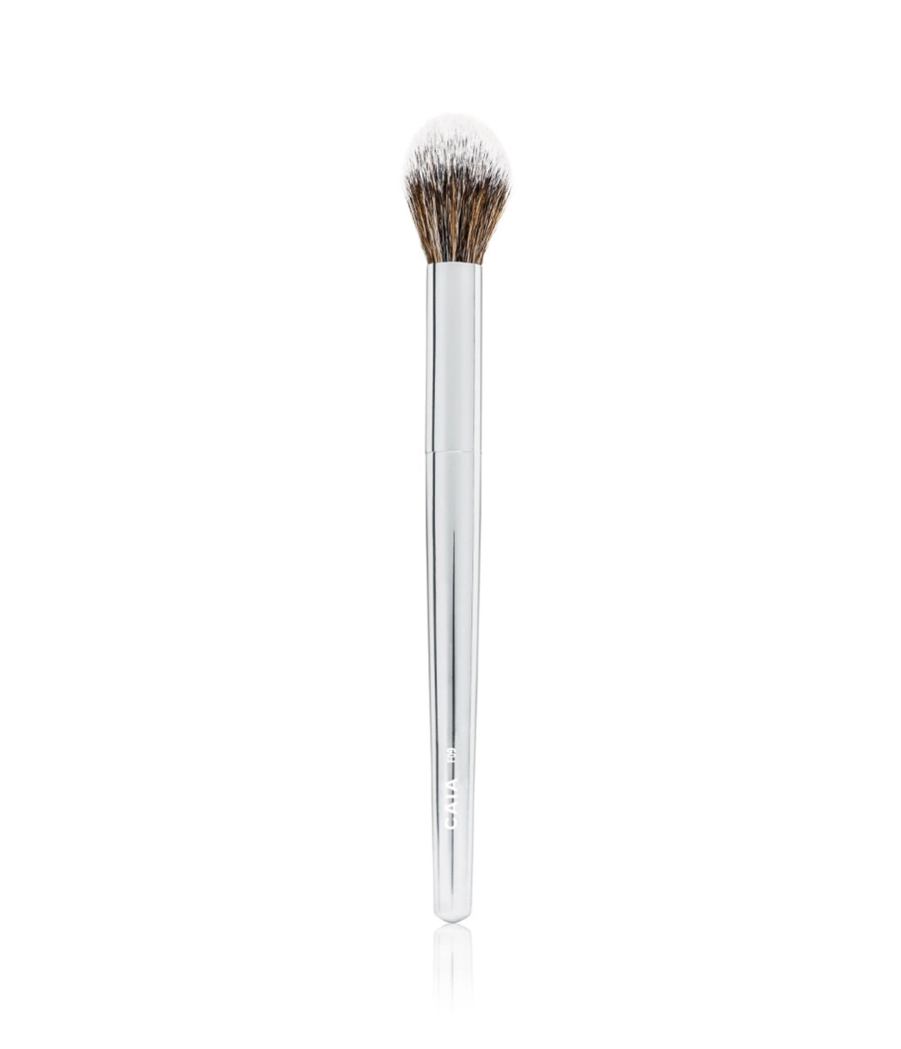 Makeup highlighter deals brush